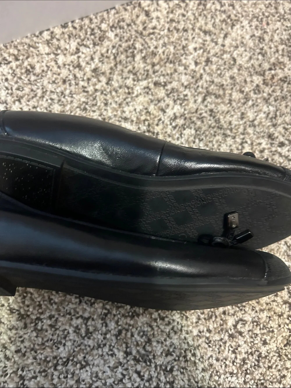 Vionic Black Leather Ballet Flats with Textured Toe and Bow